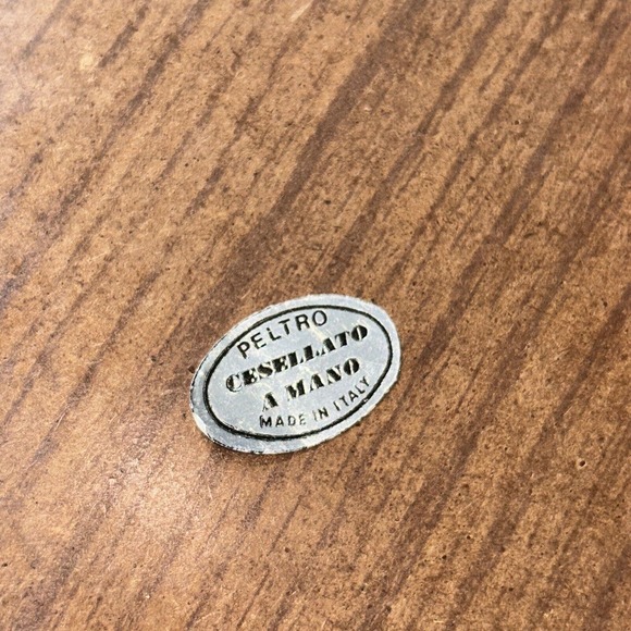 PELTRO CESELLATO A MANO HAND CHISELED PEWTER HOLY FAMILY PLAQUE ITALY WALL ART - Picture 2 of 4